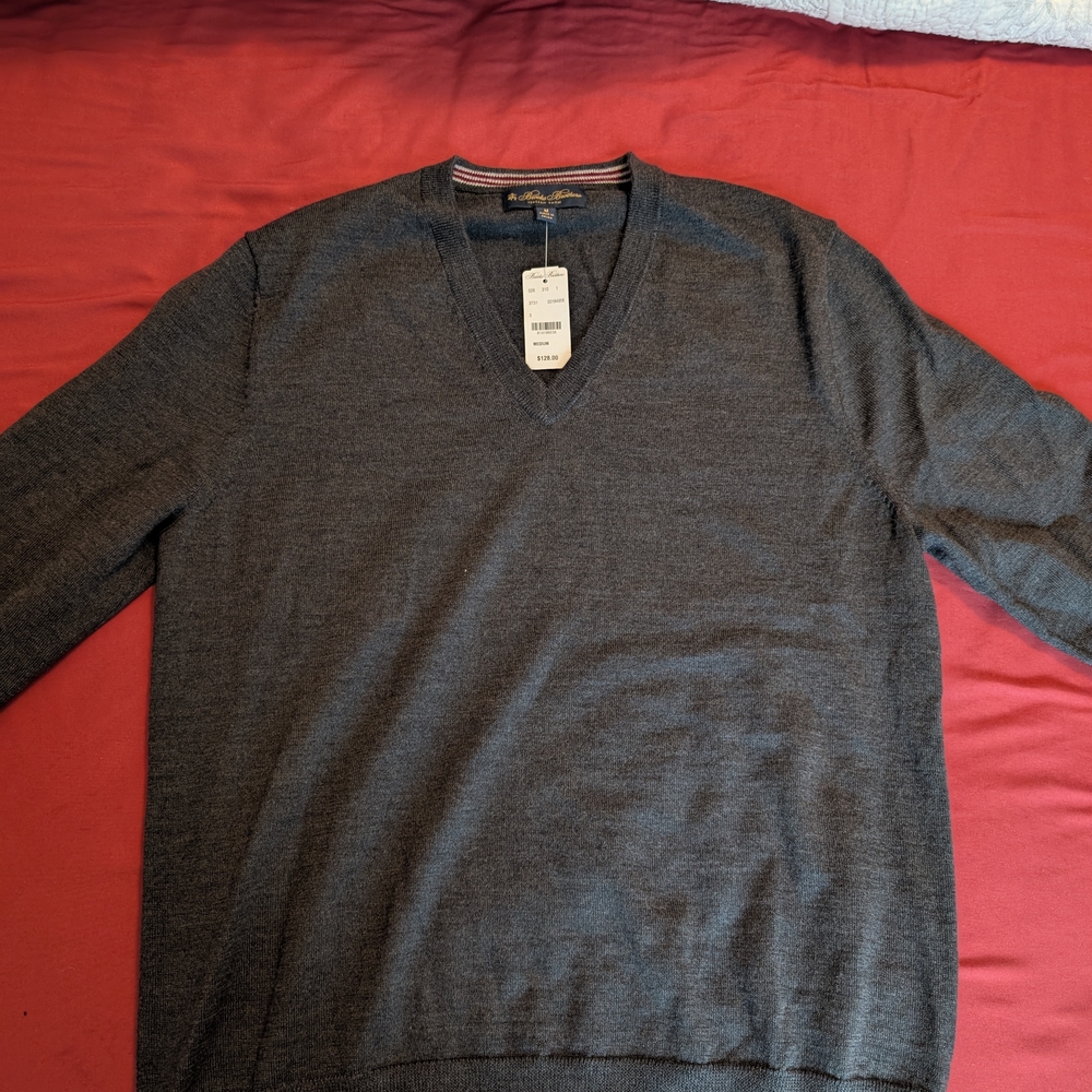 Brooks Brother's Men's Gray Merino V-Neck Sweater